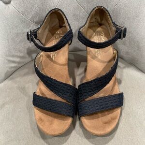 TOMS Navy Blue Strappy Sandals Wedges size 6.5